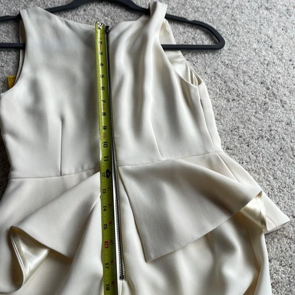 🆕ALICE & OLIVIA Ivory Peplum Dress sz 2